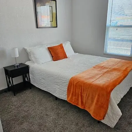 Modern 3Br Home, 3 Min Airport. Des Moines Exterior photo