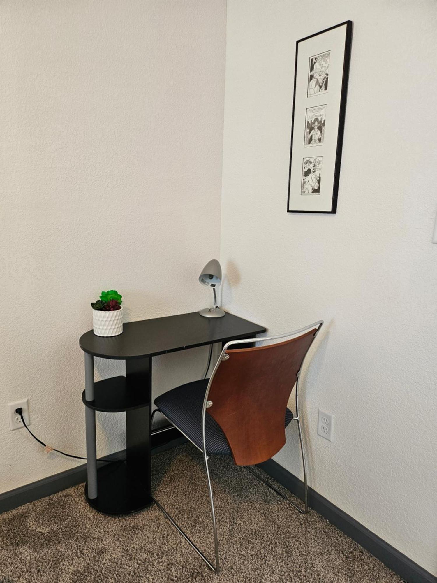 Modern 3br Home, 3 Min Airport. * Des Moines