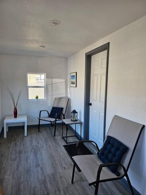 Apartment Modern 3br Home, 3 Min Airport.