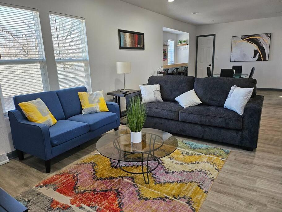 Apartment Modern 3br Home, 3 Min Airport. Des Moines